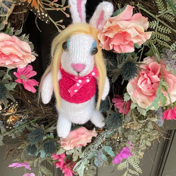Hand crafted Barbie knit and needle felted Barbiecore bunny artisan 1 of a kind - Picture 12 of 16